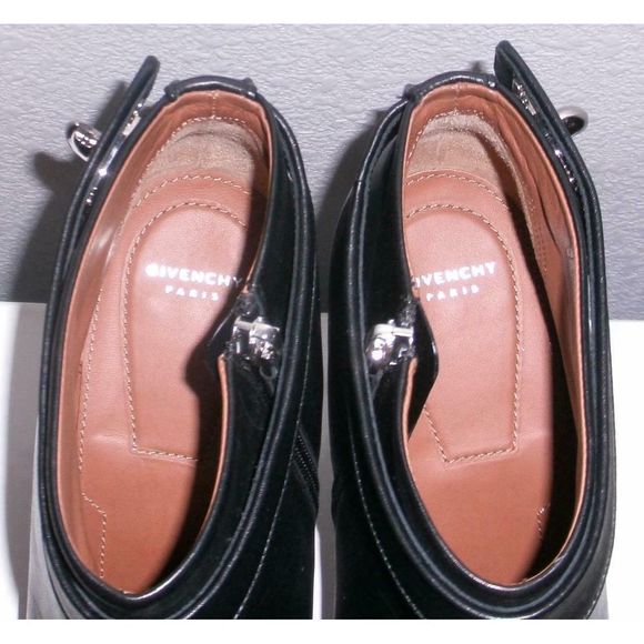 Givenchy Shark Lock Black Leather Ankle Boots 40 - Picture 3 of 10